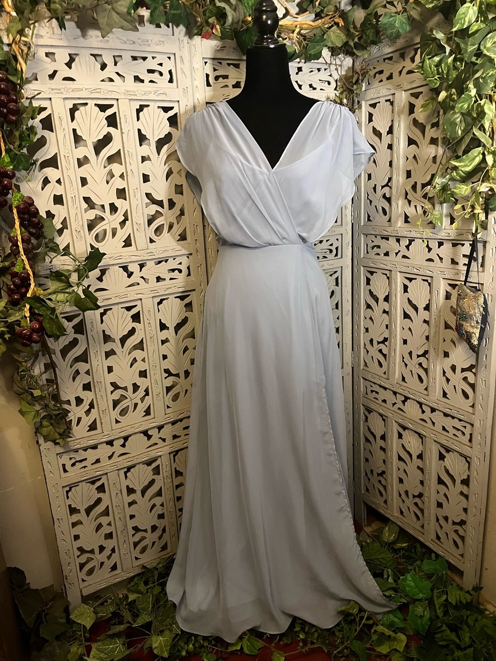 BIRDY GRAY DELIGHTFUL PERIWINKLE BLUE/LIGHT GRAY SLEEVELESS FORMAL DRESS GOWN
